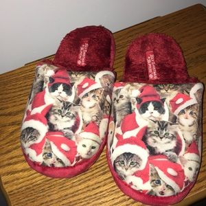 Slippers - Cats wearing Christmas hats